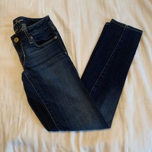 American Eagle dark wash skinny jeans size 00
